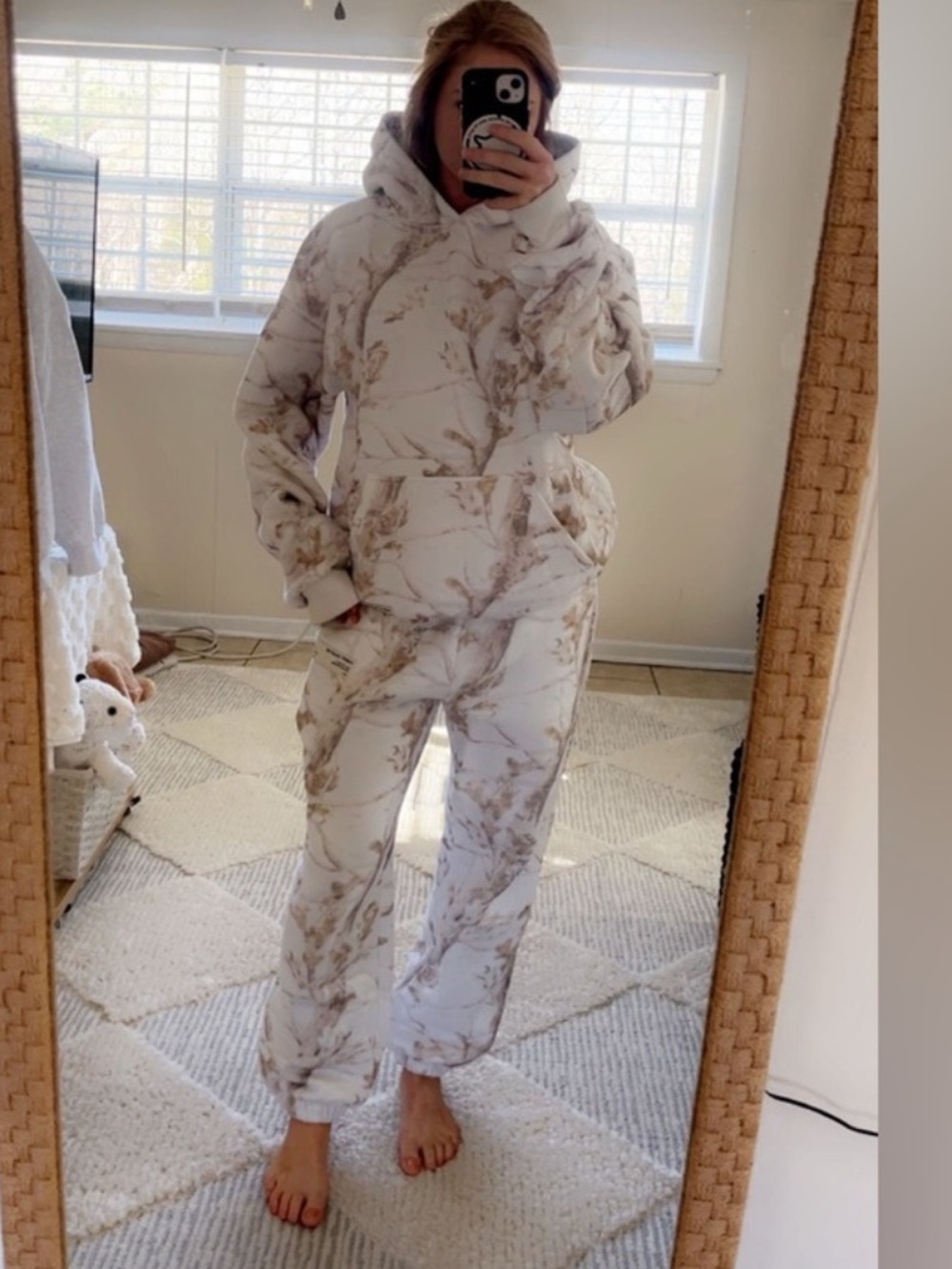 COMFRt Cozy Floral Hoodie Jogger Set Cream L Top M Bottom - Picture 3 of 4